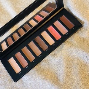 Brand new eyeshadow pallete never used